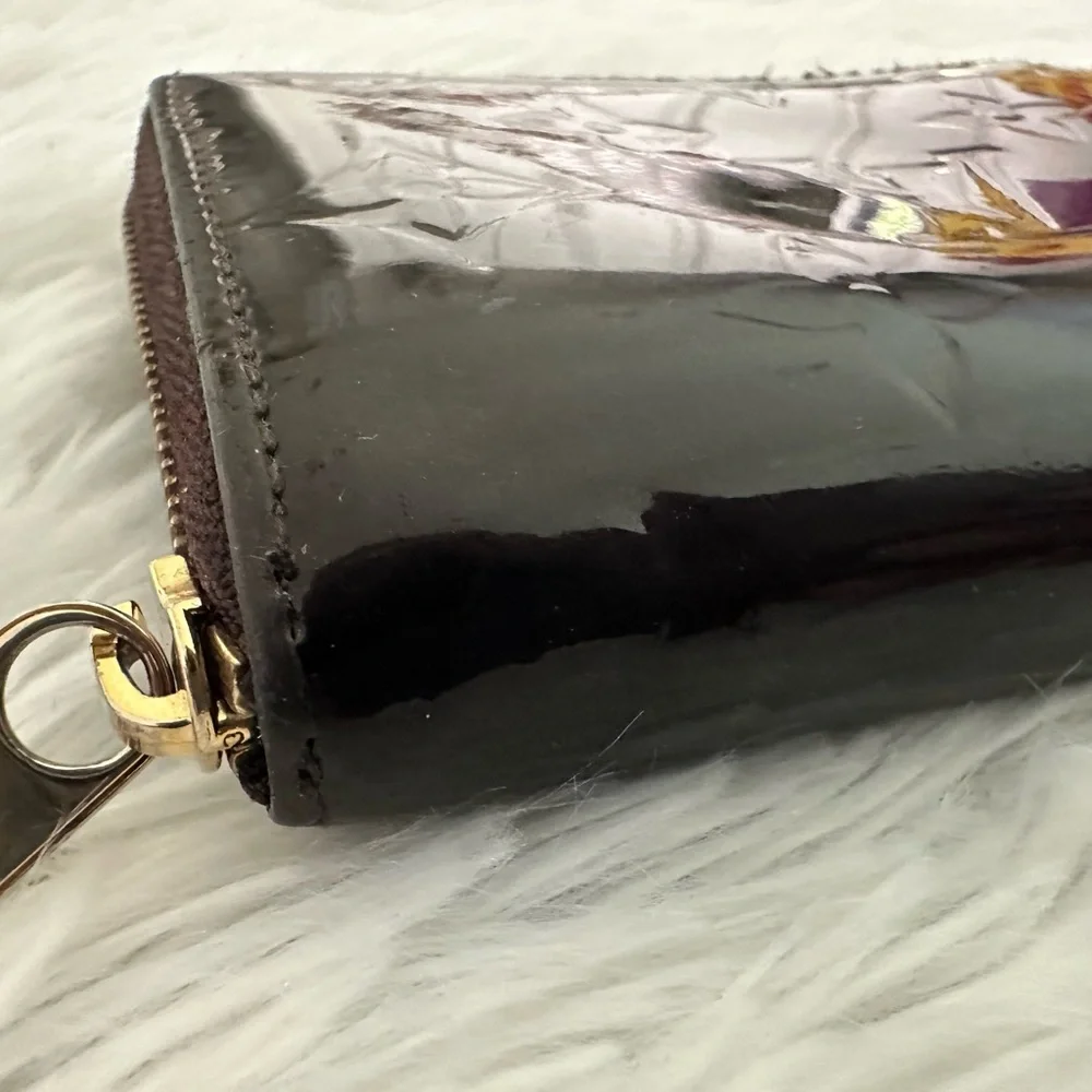 Louis Vuitton this wallet
